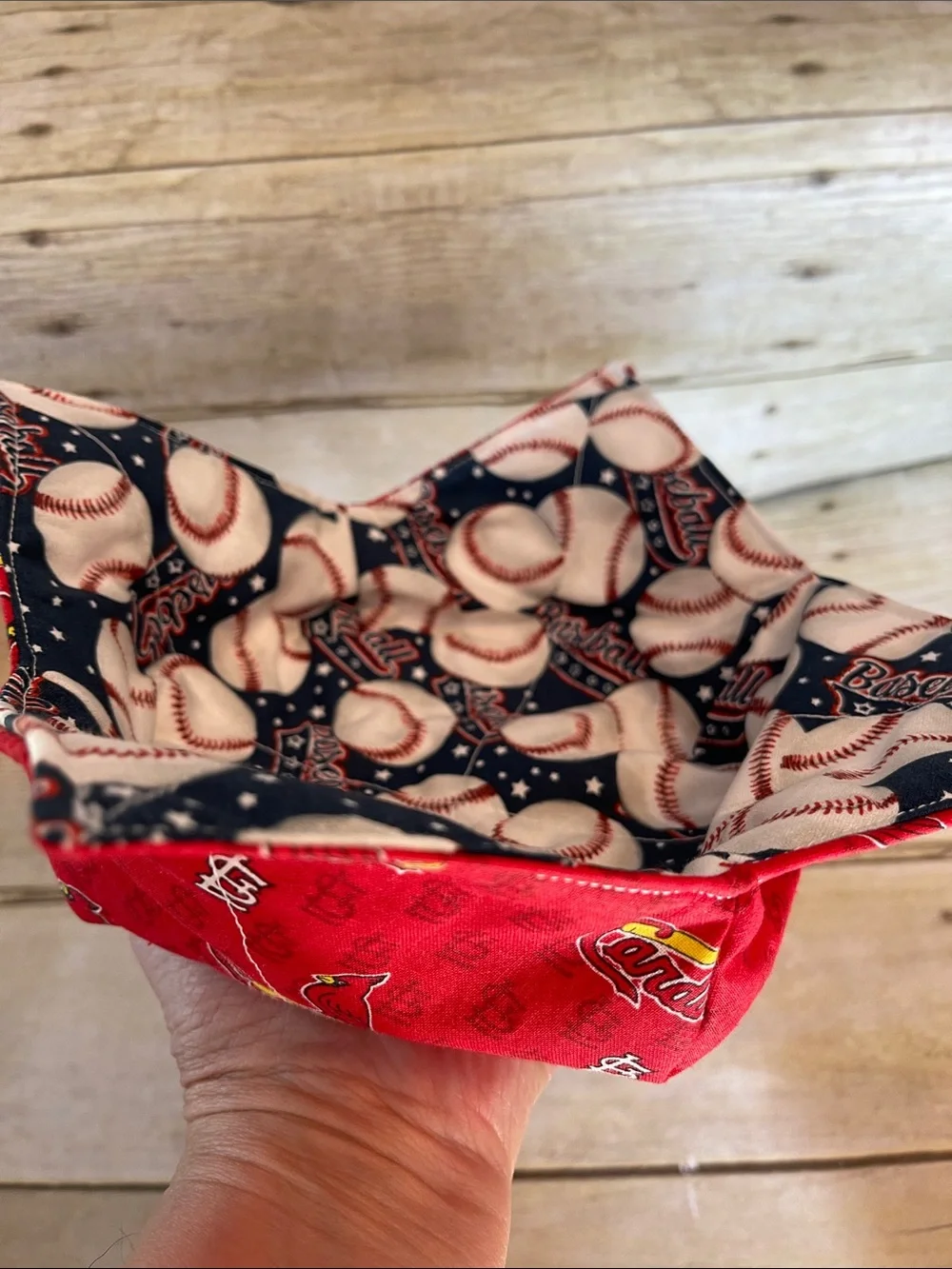 Micro/Ice Cream Bowl Cozy Reversible Fabric Bowl MLB Cardinals